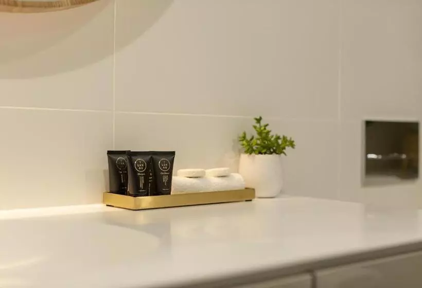 Astina Suites, Forster