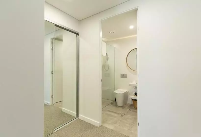 Astina Suites, Forster