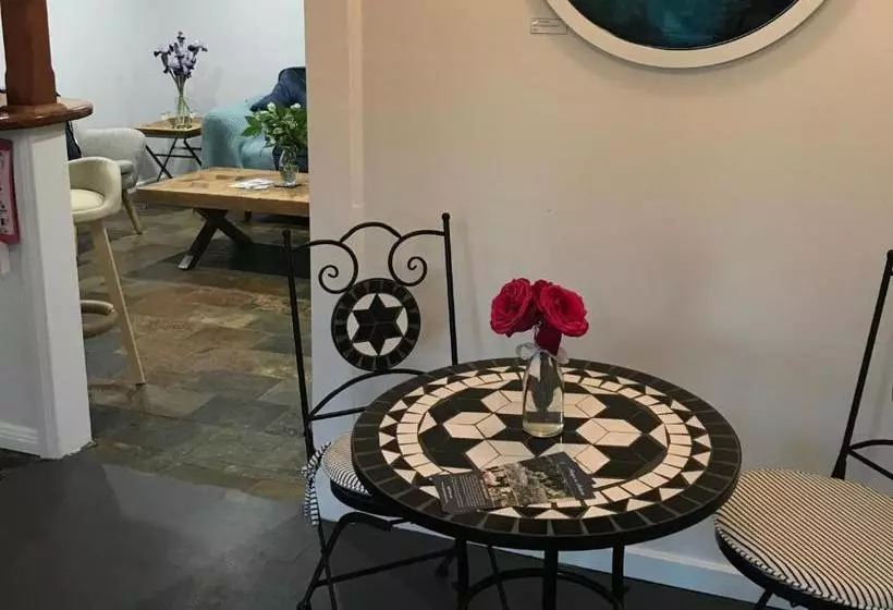 Aamiaismajoitus (B&B) Adagio In Auburn