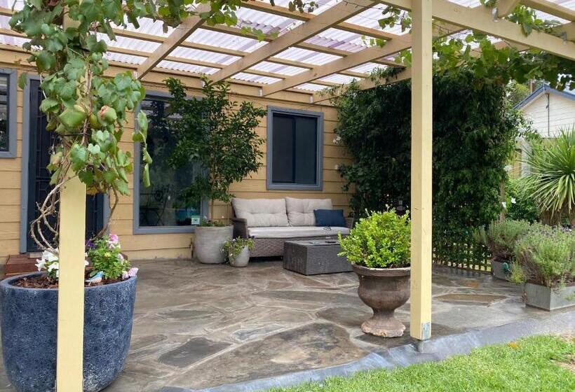 Bed and Breakfast Adagio In Auburn