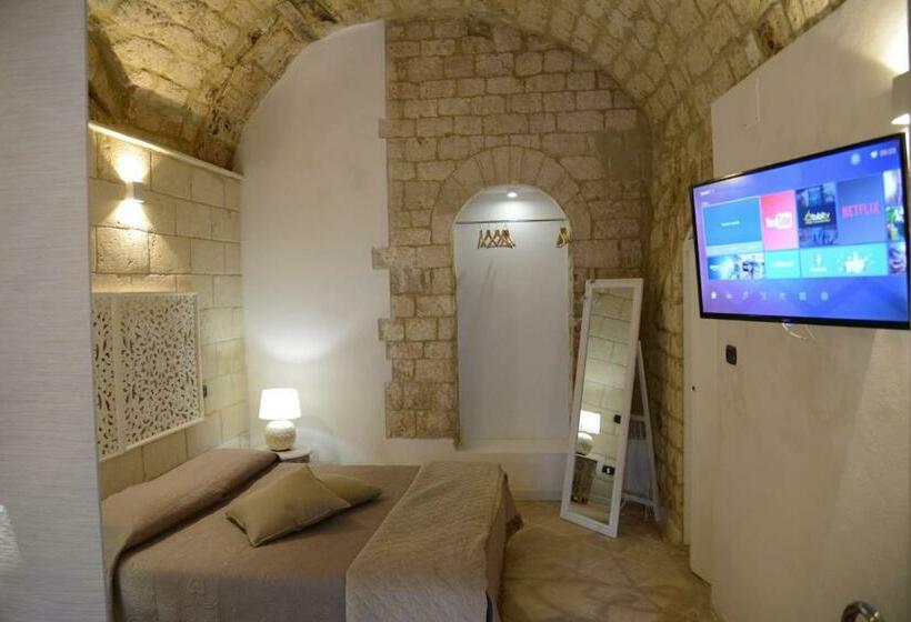 تختخواب و صبحانه La Stanza