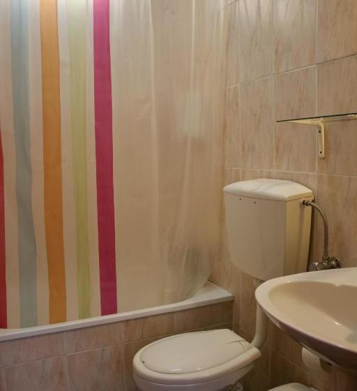 تختخواب و صبحانه Residencial Tarouca