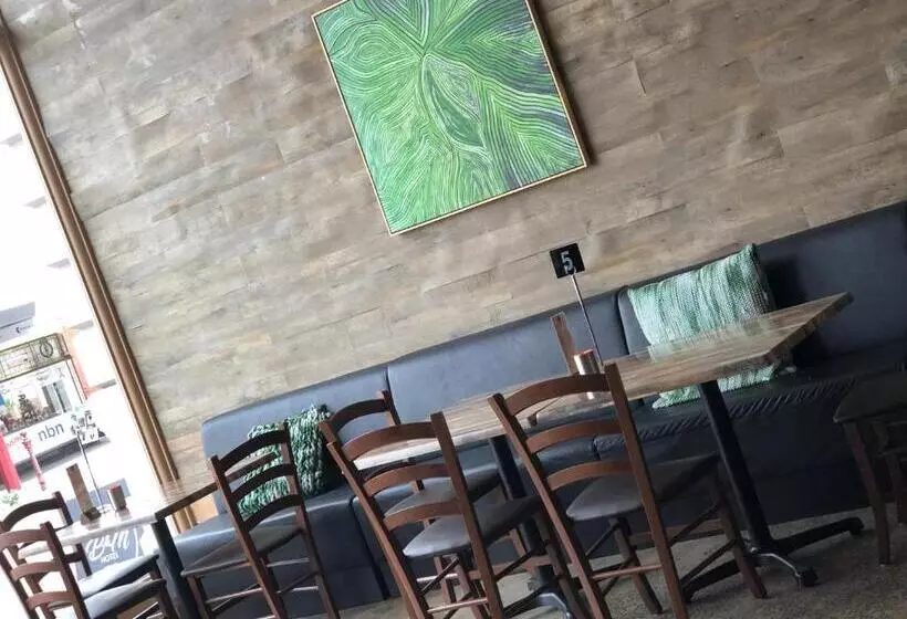 Bull And Mouth Hotel Maryborough Victoria