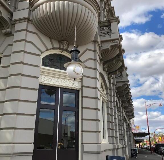 Bull And Mouth Hotel Maryborough Victoria