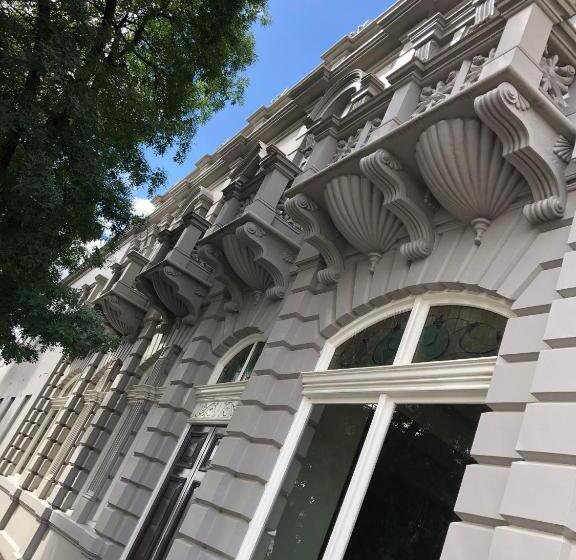 Bull And Mouth Hotel Maryborough Victoria