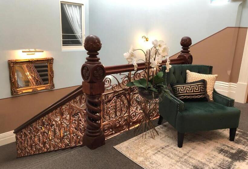 Bull And Mouth Hotel Maryborough Victoria