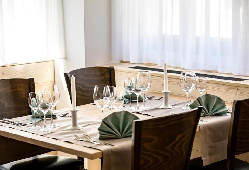 هتل Restaurant Krone