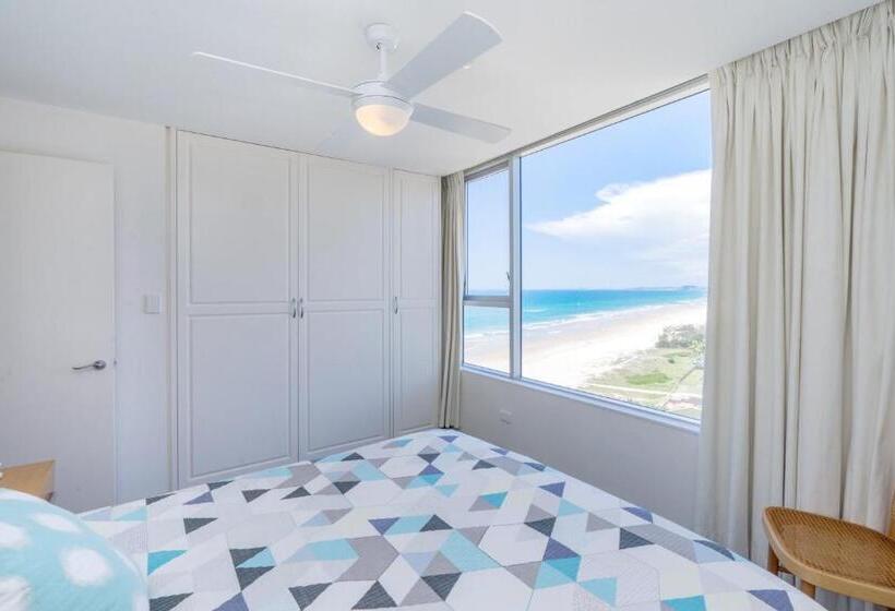 One The Esplanade Apartments On Surfers Paradise