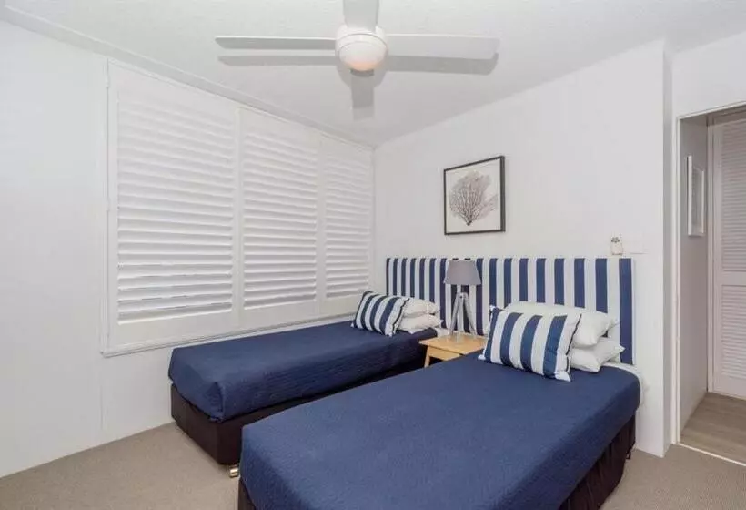 One The Esplanade Apartments On Surfers Paradise