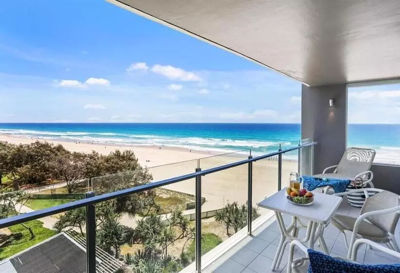 One The Esplanade Apartments On Surfers Paradise