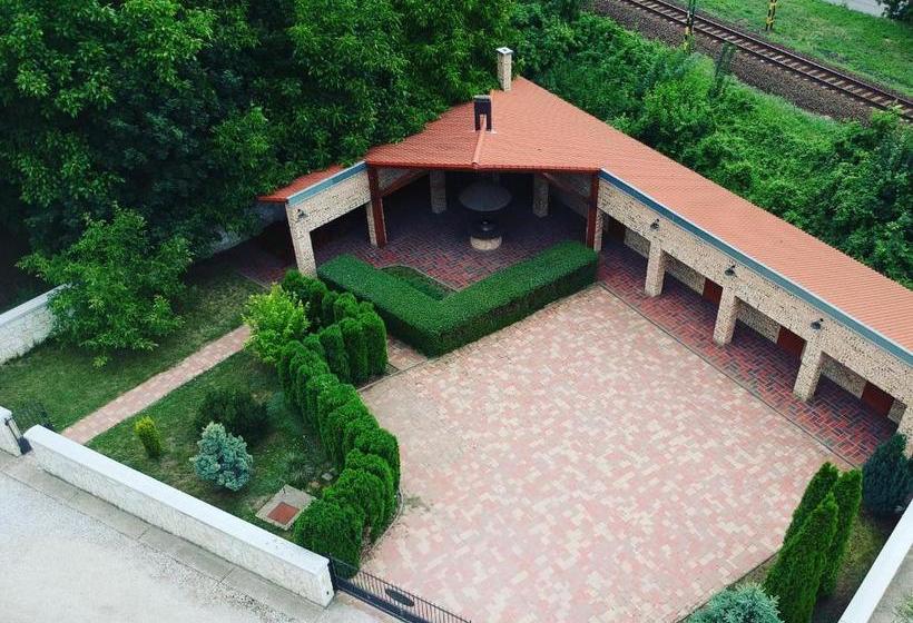 پانسیون Borgaléria