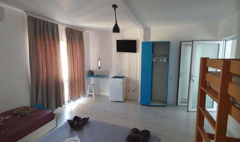 پانسیون Hostel Delfinul Albastru