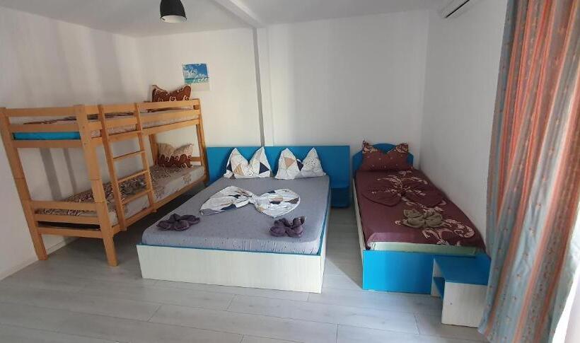 پانسیون Hostel Delfinul Albastru