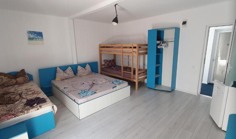 پانسیون Hostel Delfinul Albastru