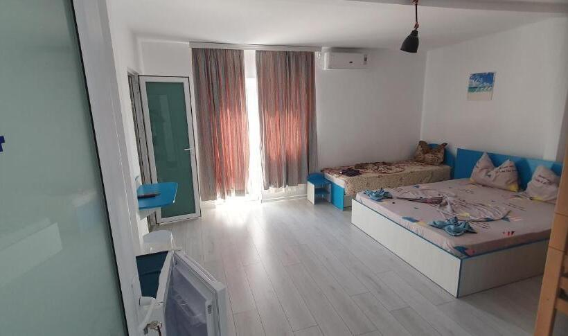 پانسیون Hostel Delfinul Albastru
