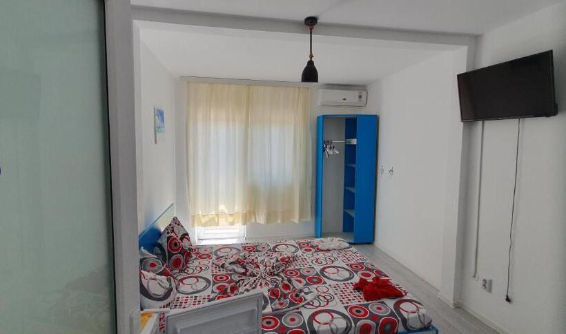 پانسیون Hostel Delfinul Albastru