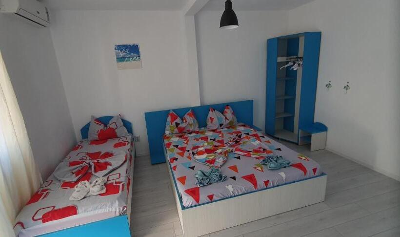 پانسیون Hostel Delfinul Albastru