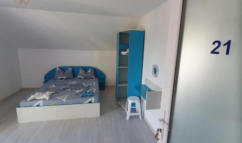 پانسیون Hostel Delfinul Albastru