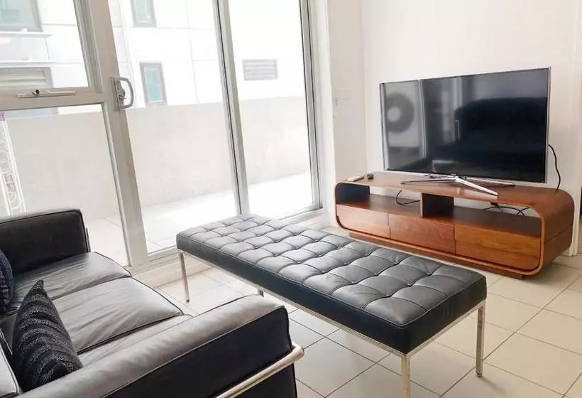 Poplar Box Hill Apartment