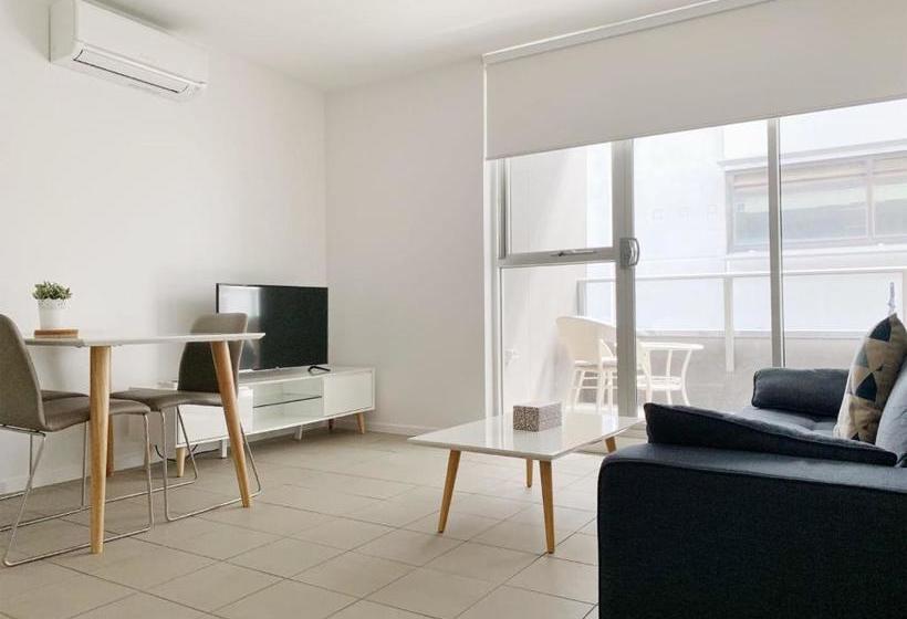 Poplar Box Hill Apartment