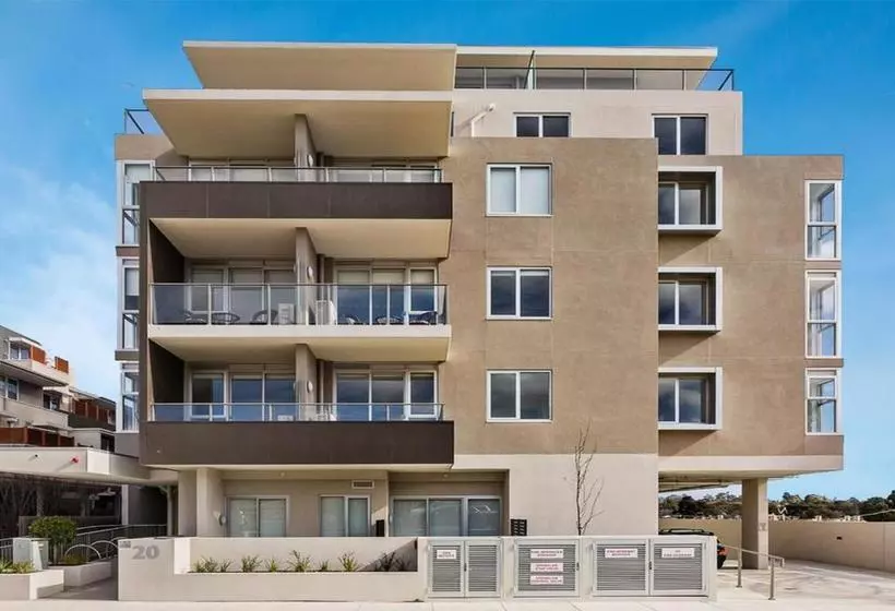 Poplar Box Hill Apartment