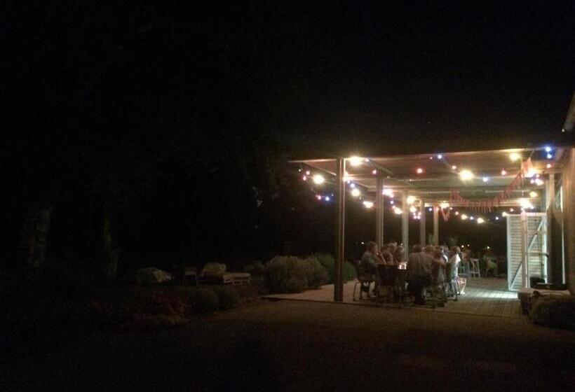 Auberge De Jeunesse Rochefort   Hostel