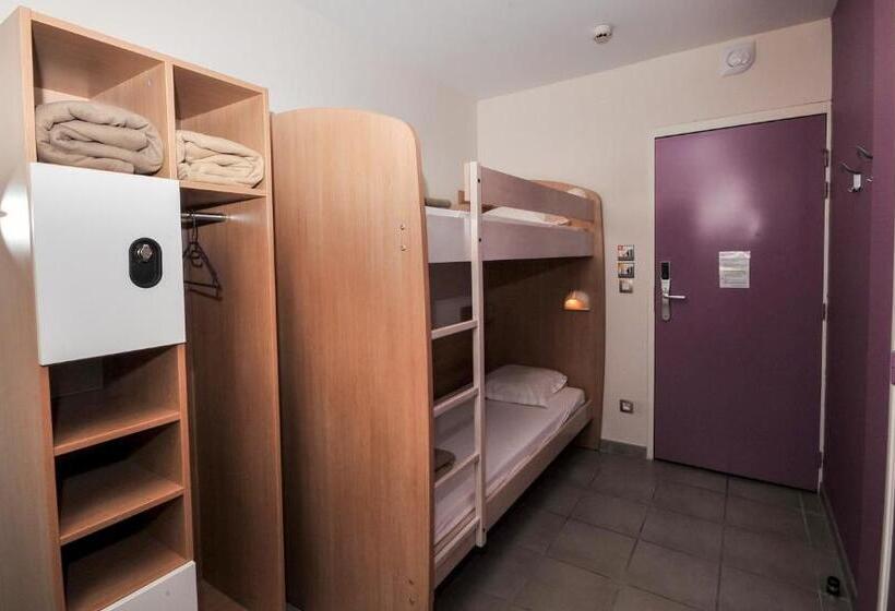 Auberge De Jeunesse Rochefort   Hostel