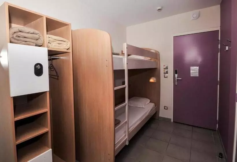 Auberge De Jeunesse Rochefort   Hostel