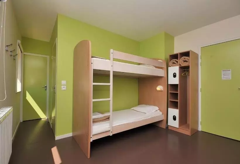Auberge De Jeunesse Rochefort   Hostel
