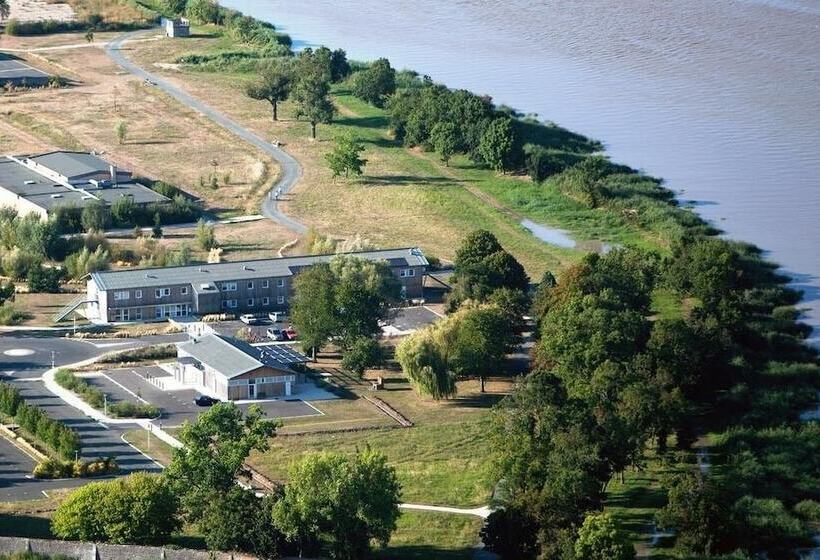 Auberge De Jeunesse Rochefort   Hostel