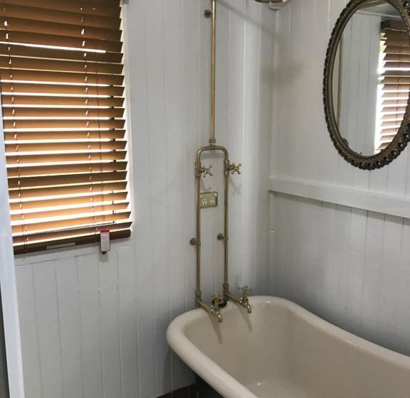 住宿加早餐  Cherry Blossom Cottage With Country Charm And Spa