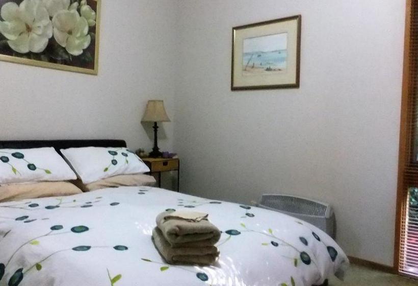 צימר Elwood House