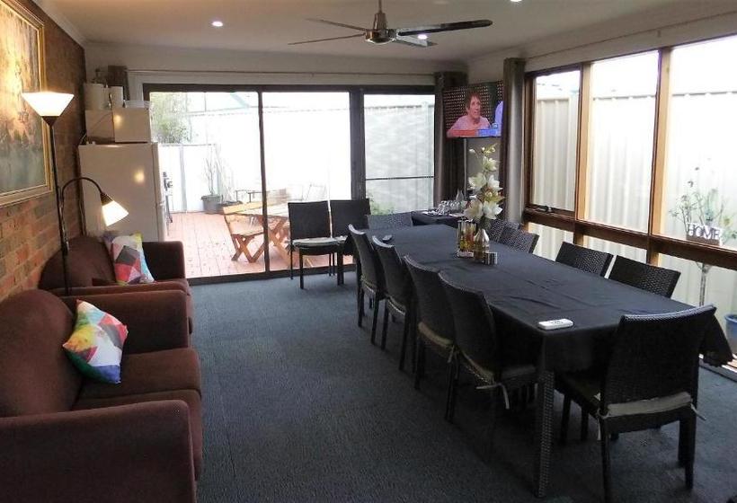 צימר Elwood House