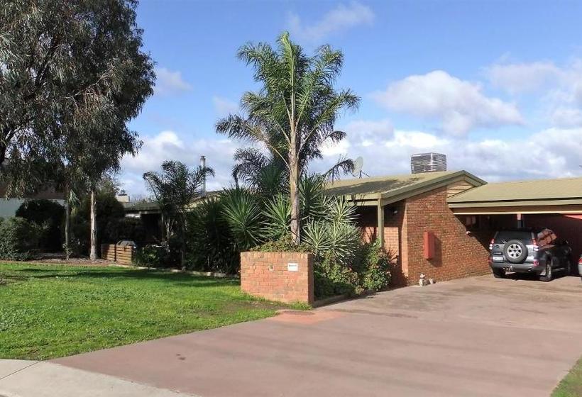 צימר Elwood House