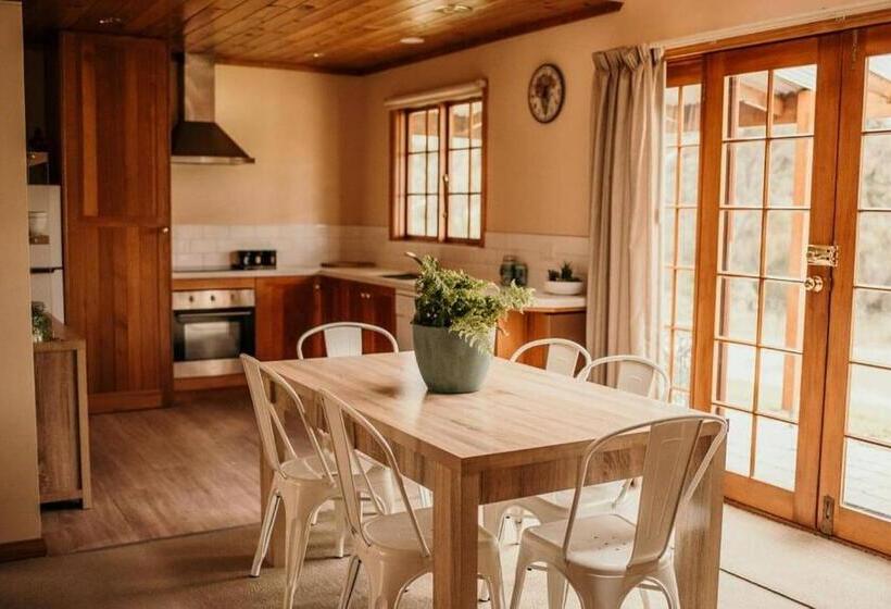 مبيت وإفطار Otago Cottage