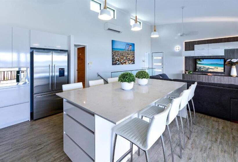 Casuarina Cove Apartments