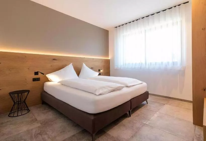 هتل Villa Montis