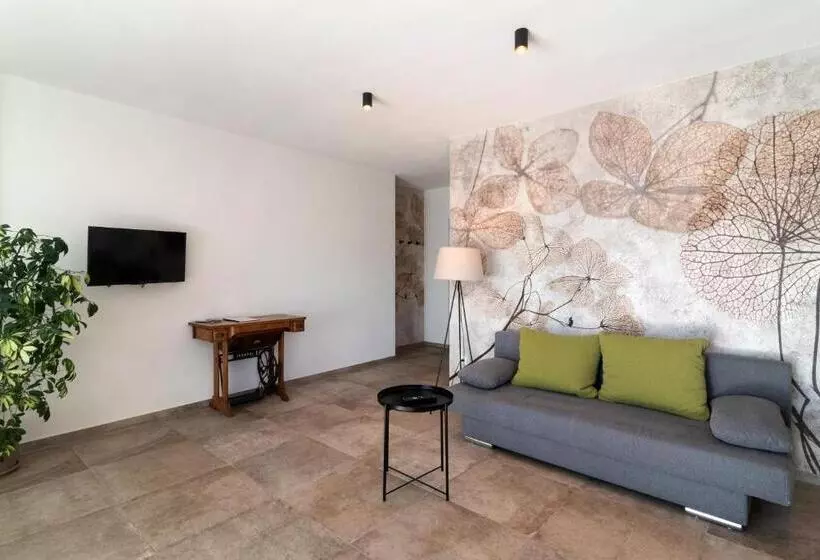 هتل Villa Montis