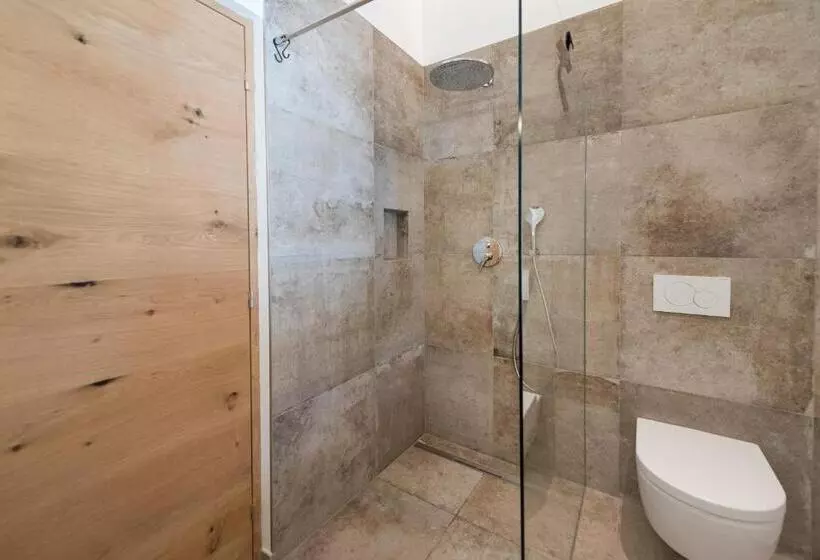 هتل Villa Montis