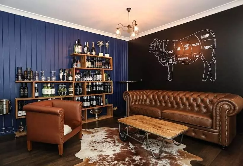 Motelli Clermont Country Motor Inn