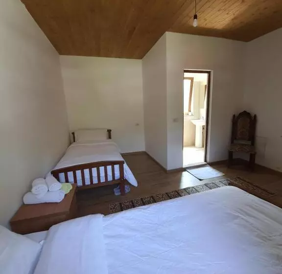 Pensió Guest House Flodisa