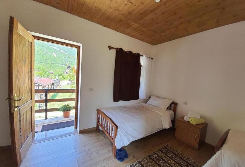 פנסיון Guest House Flodisa