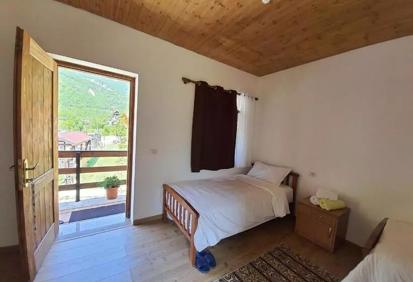 Pensió Guest House Flodisa