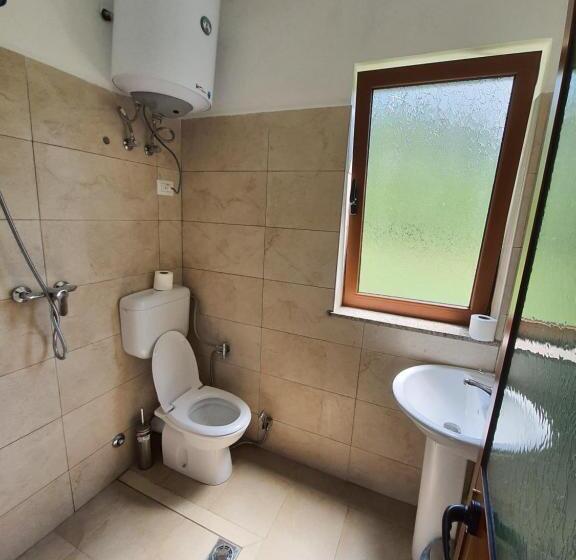 פנסיון Guest House Flodisa