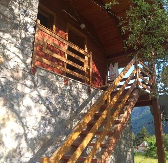 פנסיון Guest House Flodisa