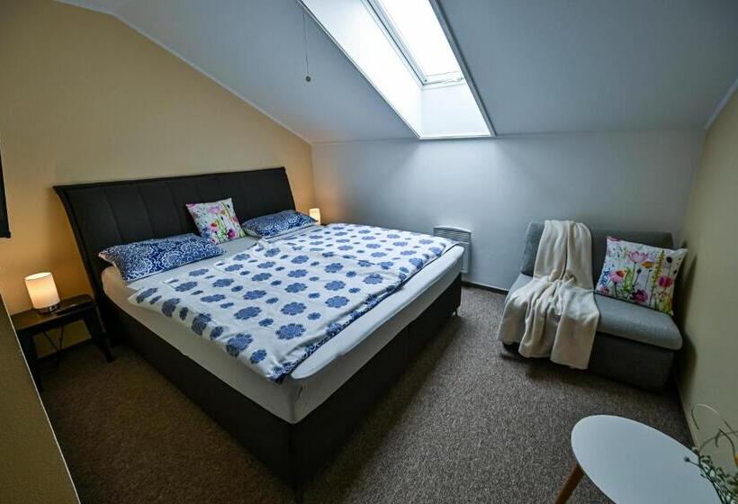 פנסיון Rodinne Vinarstvi Spevak