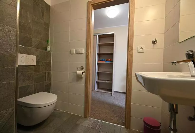 ペンション Rodinne Vinarstvi Spevak