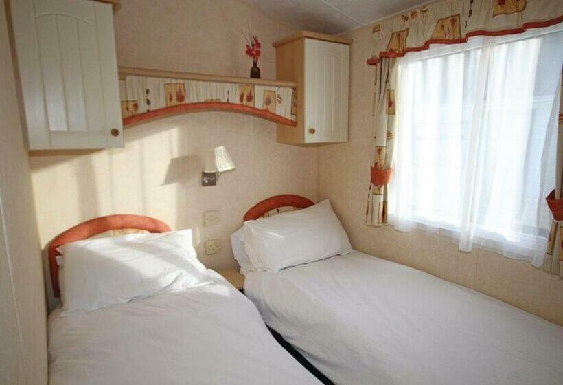 אתר נופש Silver Birch Caravan Park