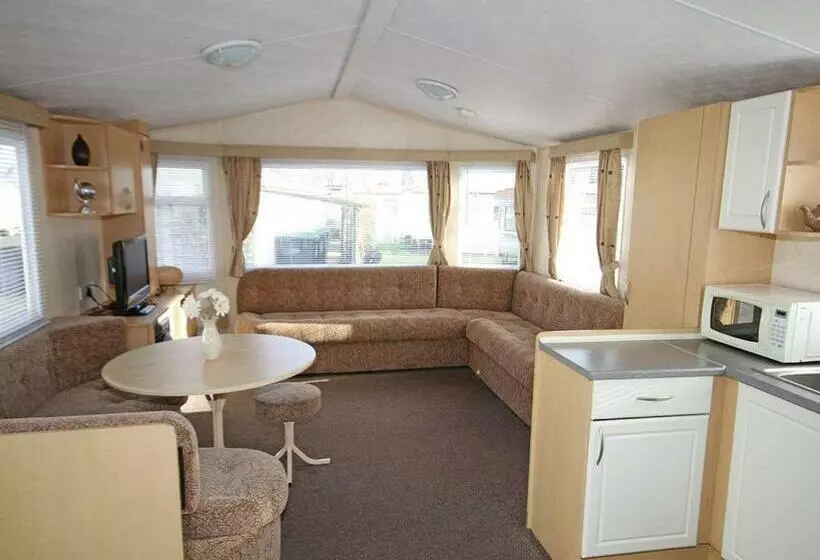 استراحتگاه Silver Birch Caravan Park