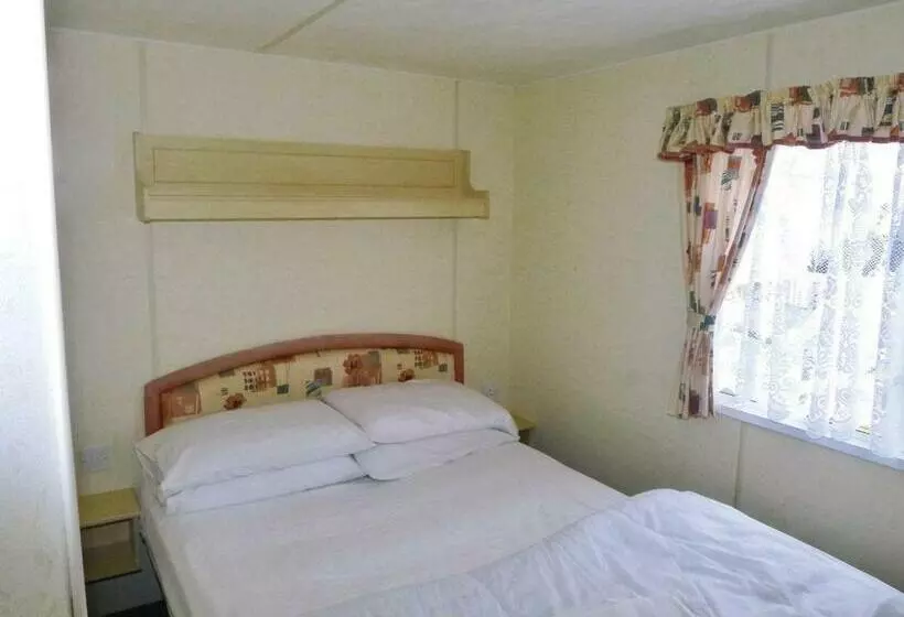 استراحتگاه Silver Birch Caravan Park
